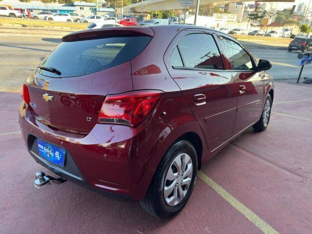 Chevrolet Onix Hatch