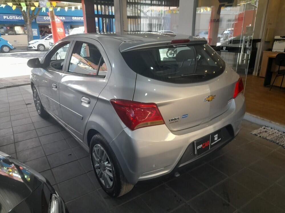 Chevrolet Onix Hatch