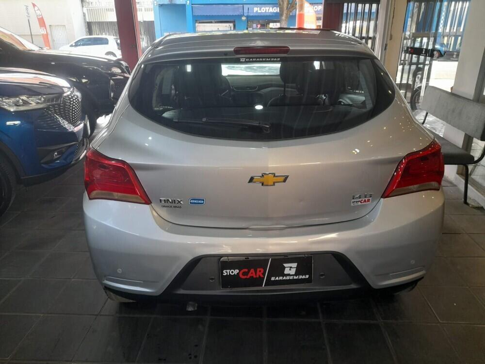 Chevrolet Onix Hatch