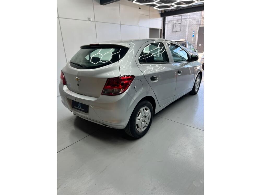 Chevrolet Onix Hatch