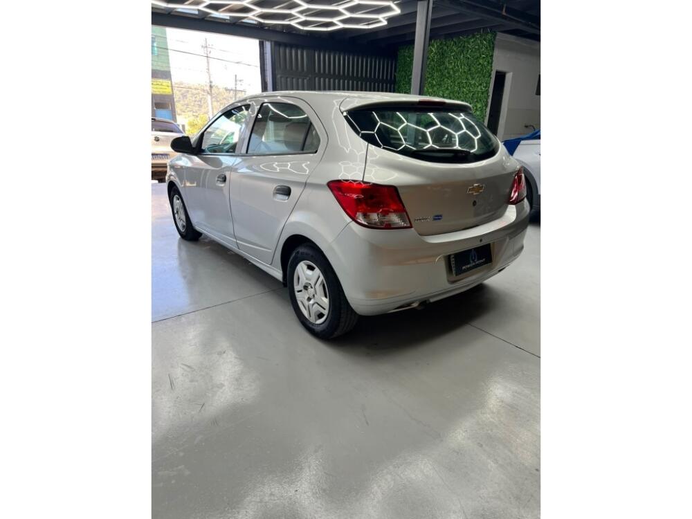 Chevrolet Onix Hatch