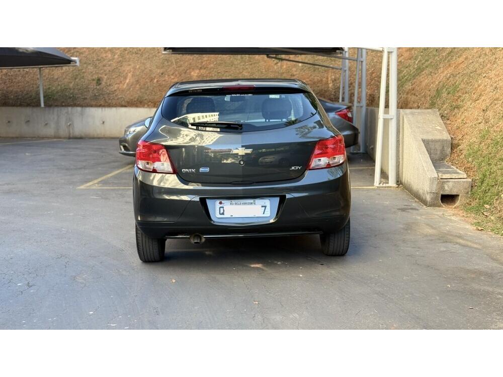 Chevrolet Onix Hatch