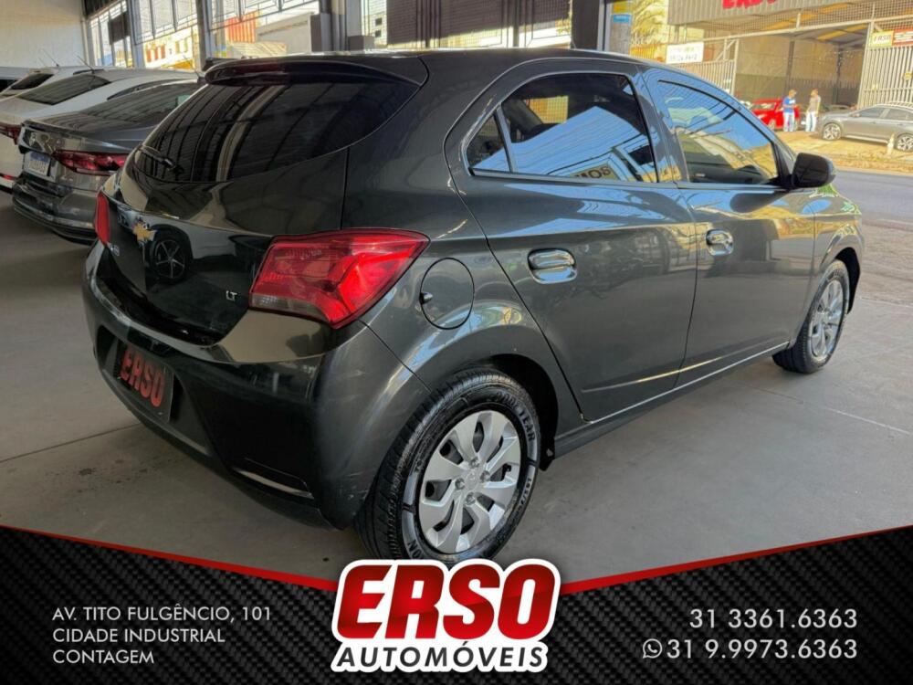 Chevrolet Onix Hatch