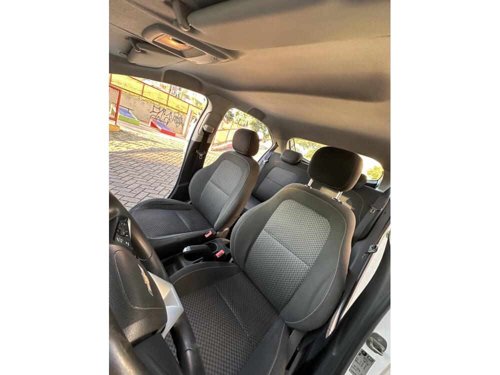 Chevrolet Onix Hatch