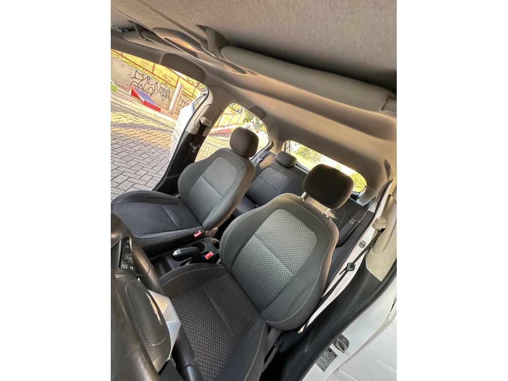 Chevrolet Onix Hatch
