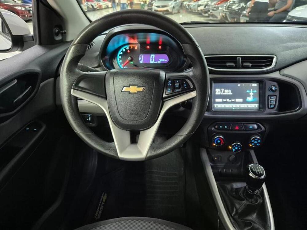 Chevrolet Onix Hatch