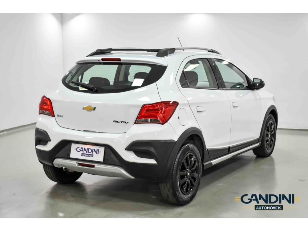 Chevrolet Onix Hatch
