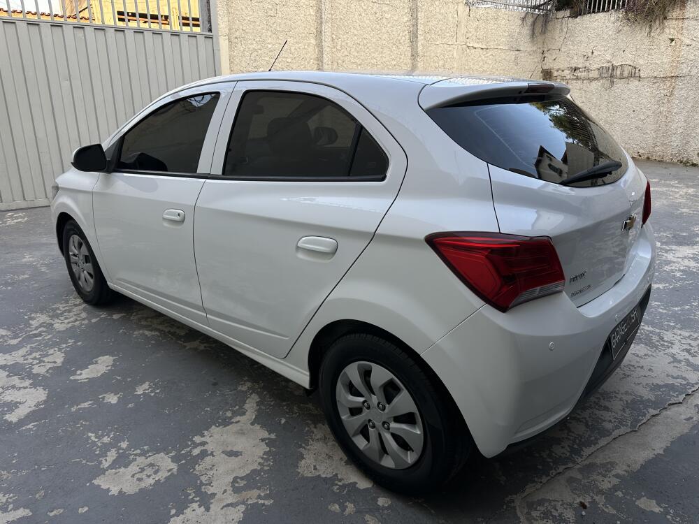 Chevrolet Onix Hatch