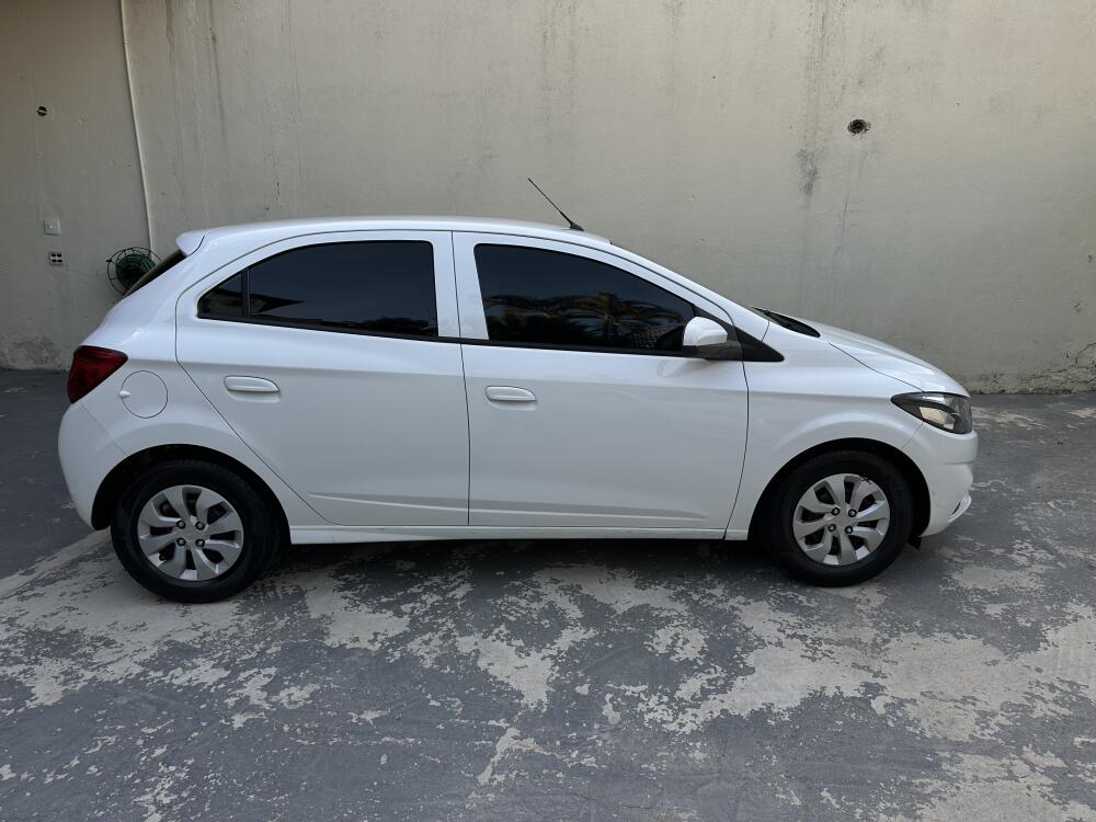 Chevrolet Onix Hatch