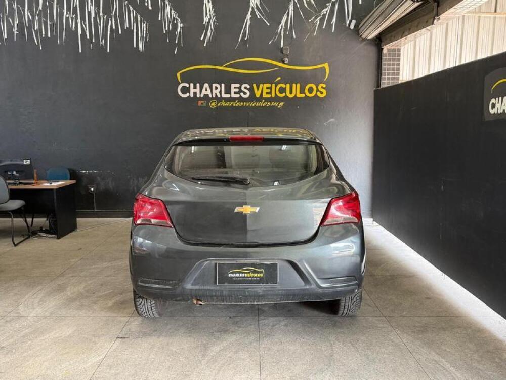 Chevrolet Onix Hatch