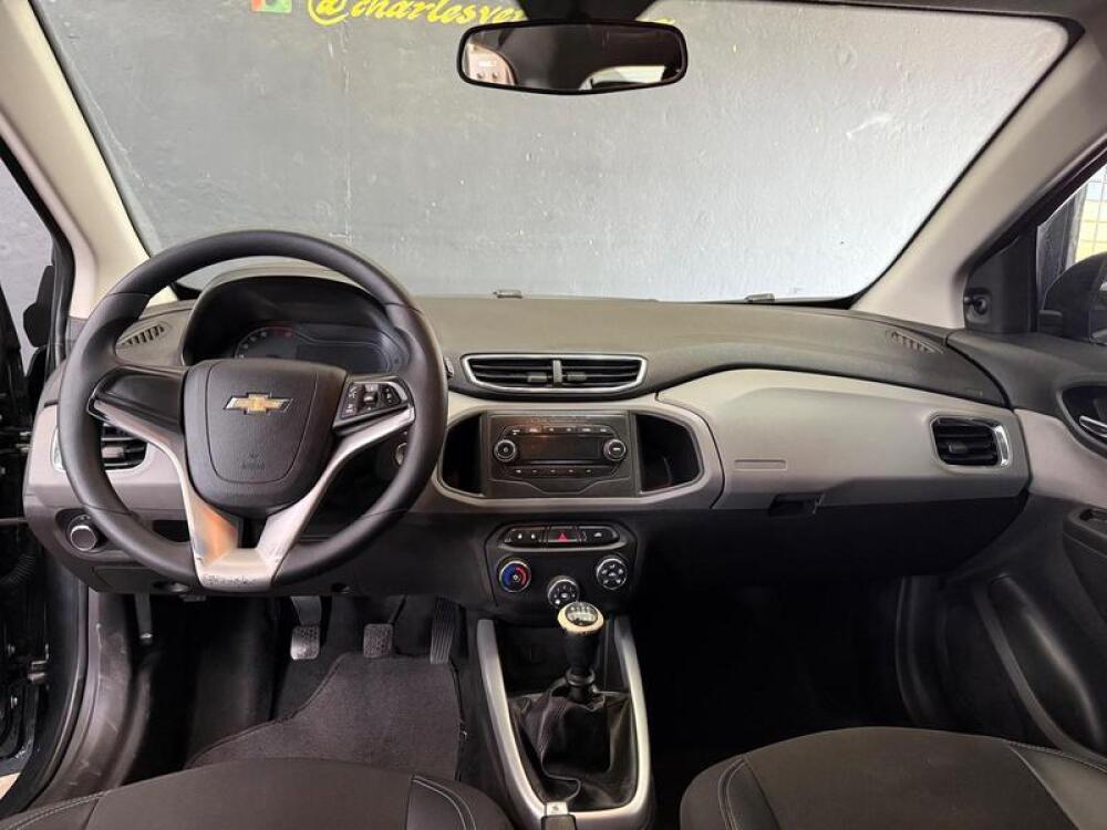 Chevrolet Onix Hatch