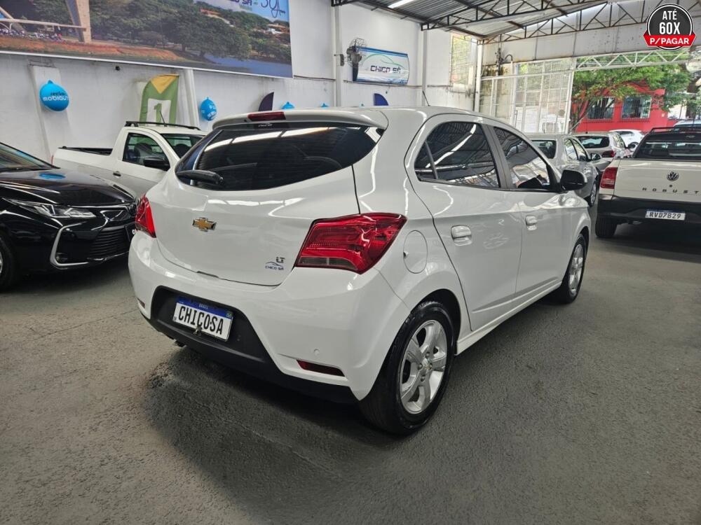 Chevrolet Onix Hatch