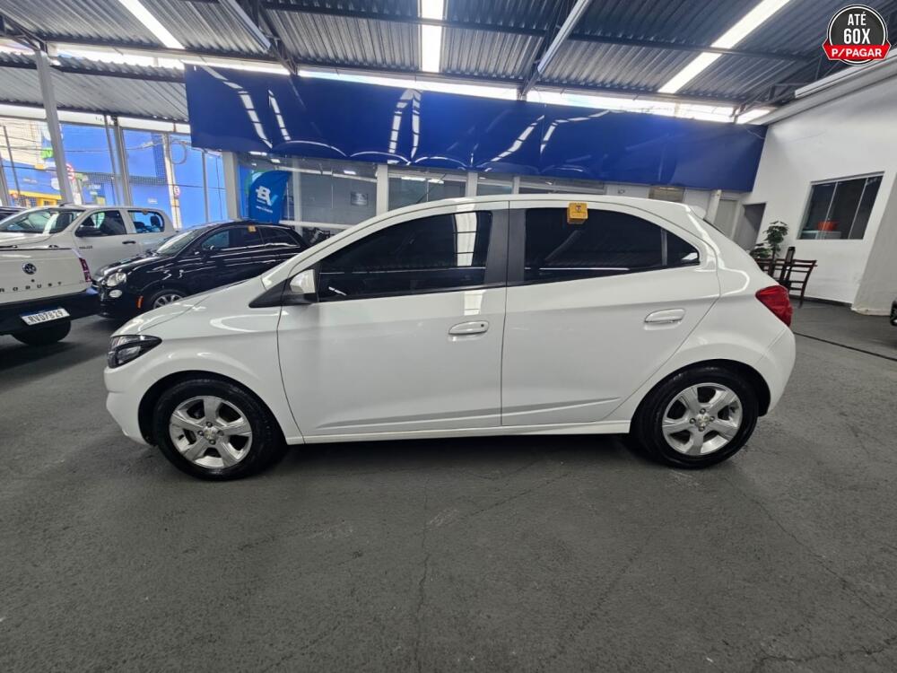 Chevrolet Onix Hatch