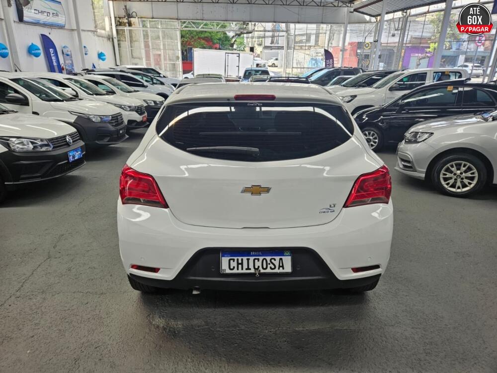 Chevrolet Onix Hatch