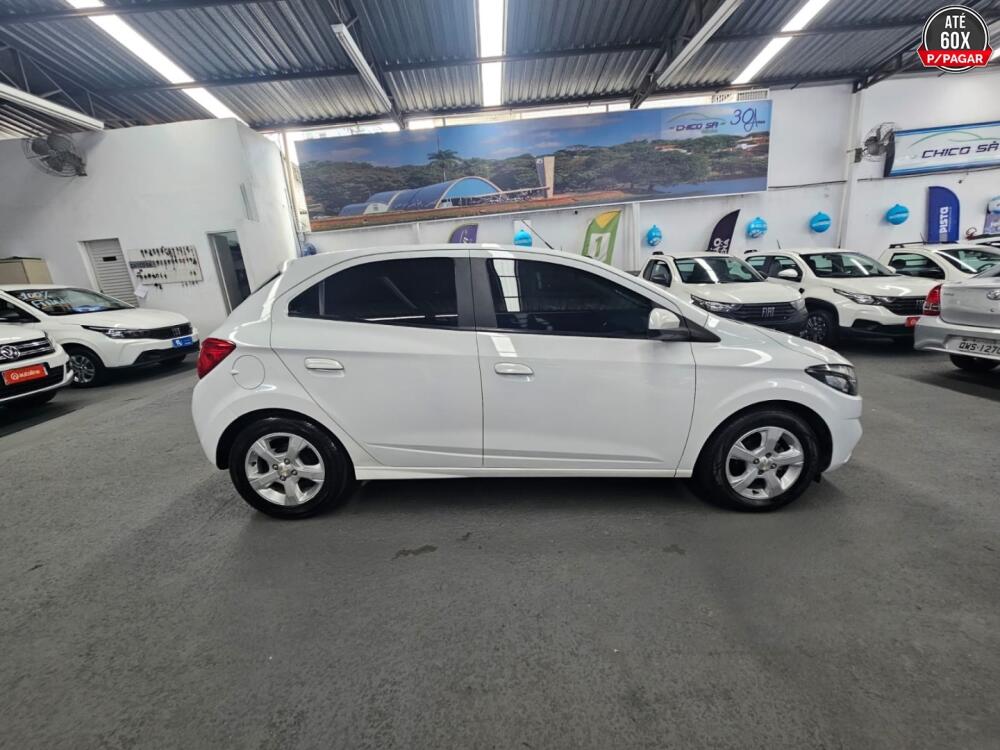 Chevrolet Onix Hatch