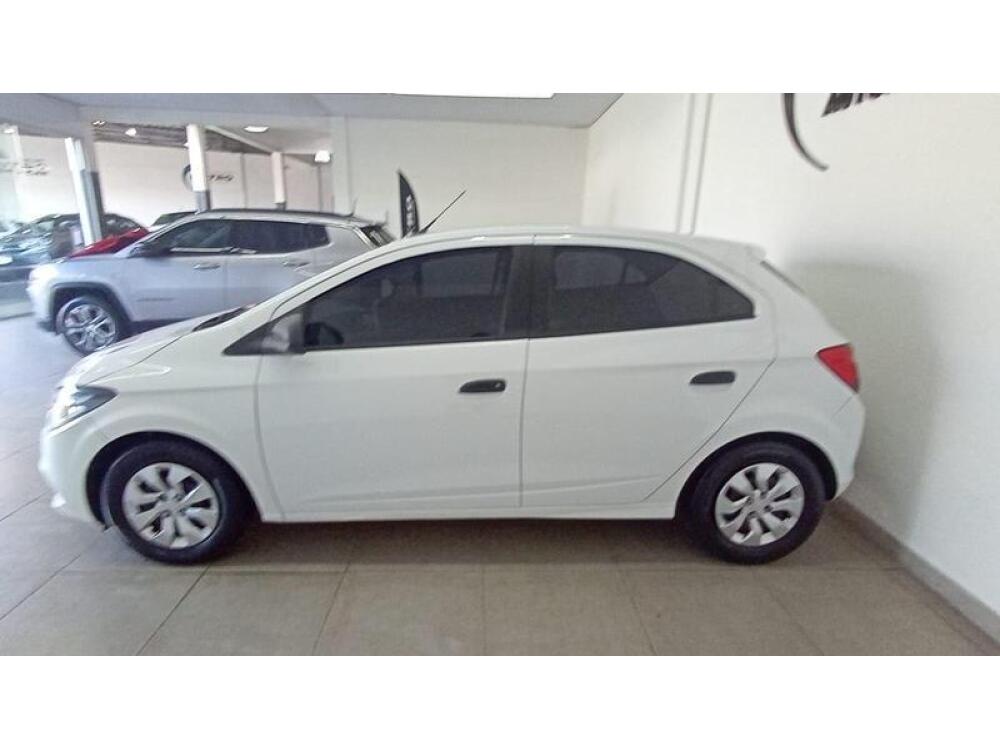 Chevrolet Onix Hatch
