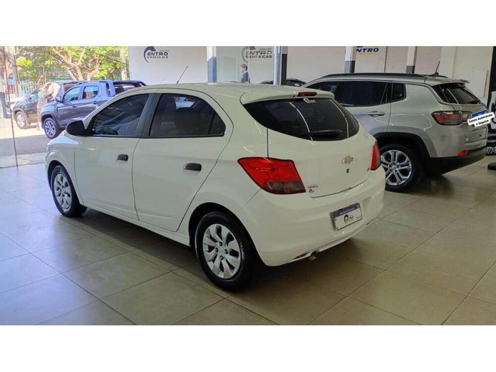 Chevrolet Onix Hatch