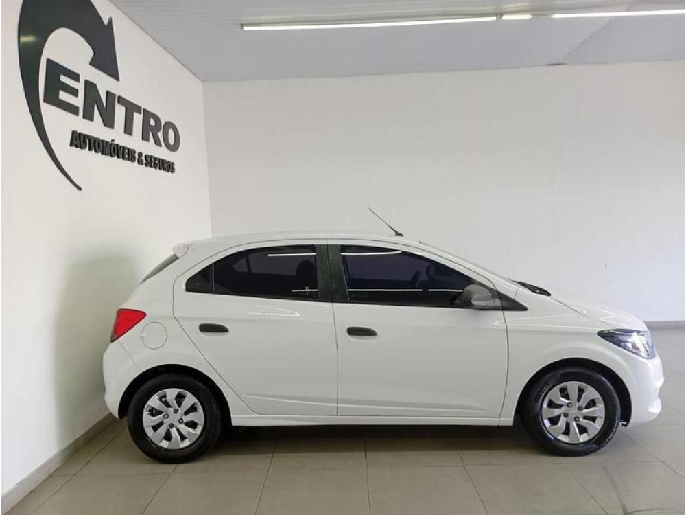 Chevrolet Onix Hatch