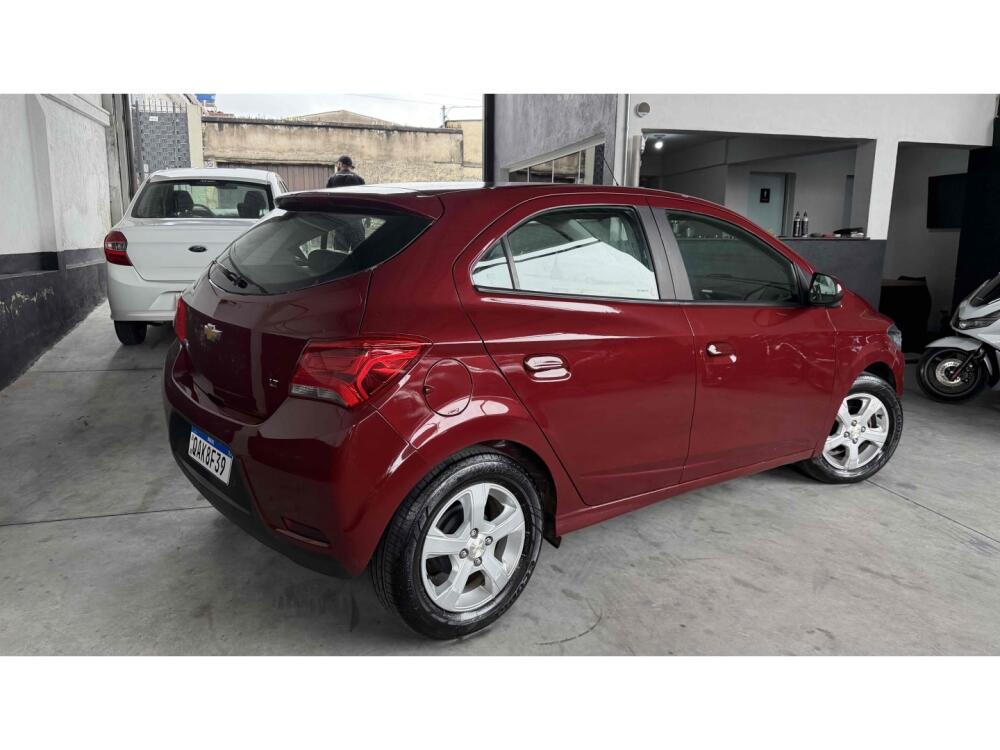 Chevrolet Onix Hatch