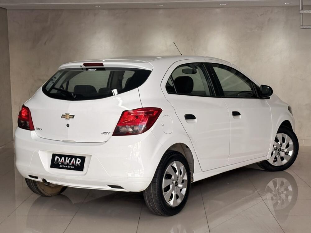 Chevrolet Onix Hatch