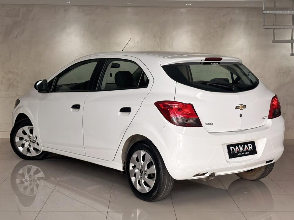 Chevrolet Onix Hatch