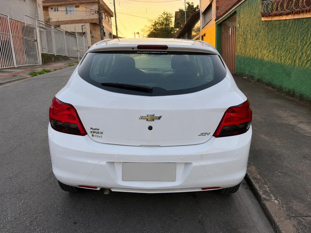 Chevrolet Onix Hatch