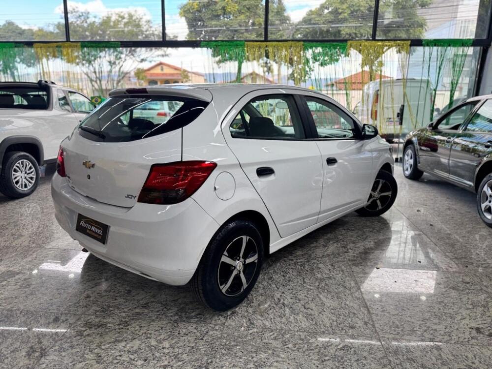 Chevrolet Onix Hatch