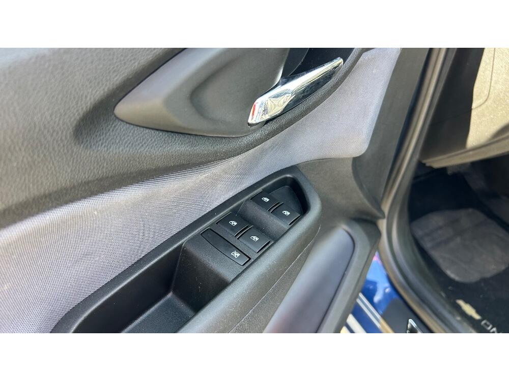 Chevrolet Onix Hatch