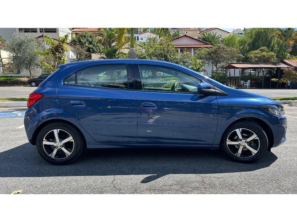 Chevrolet Onix Hatch