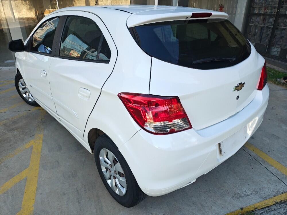 Chevrolet Onix Hatch