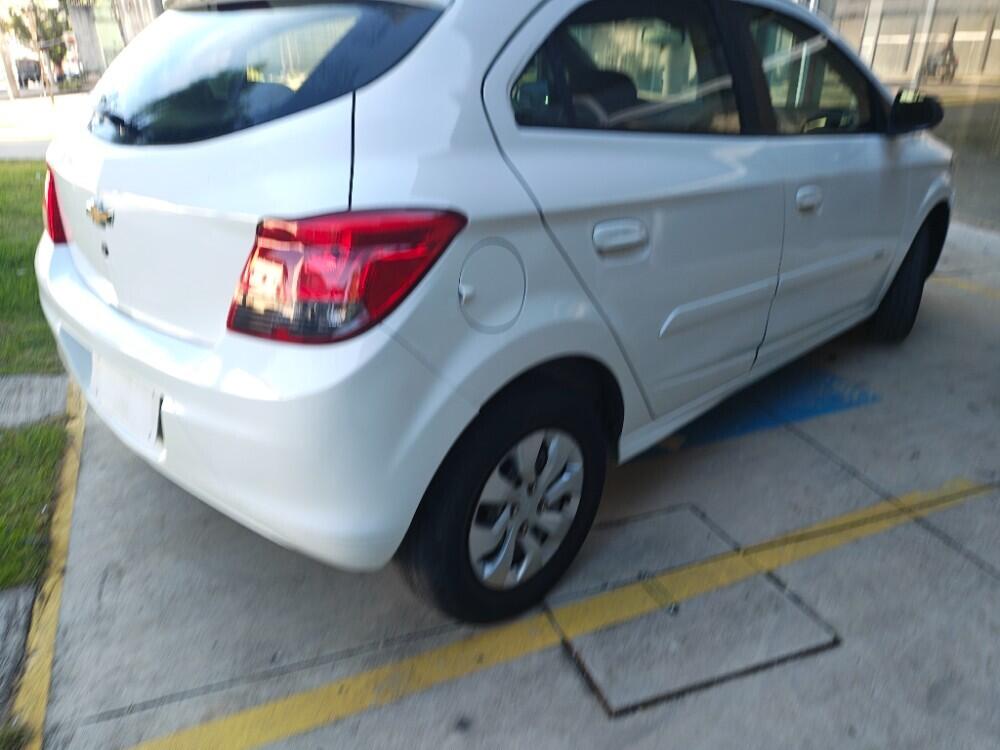 Chevrolet Onix Hatch