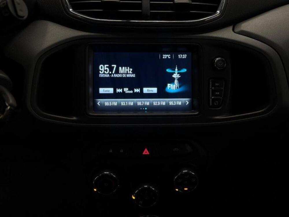 Chevrolet Onix Hatch