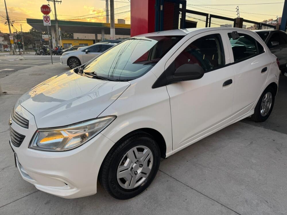 Chevrolet Onix Hatch