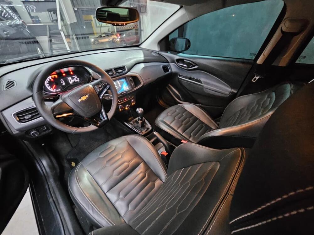 Chevrolet Onix Hatch