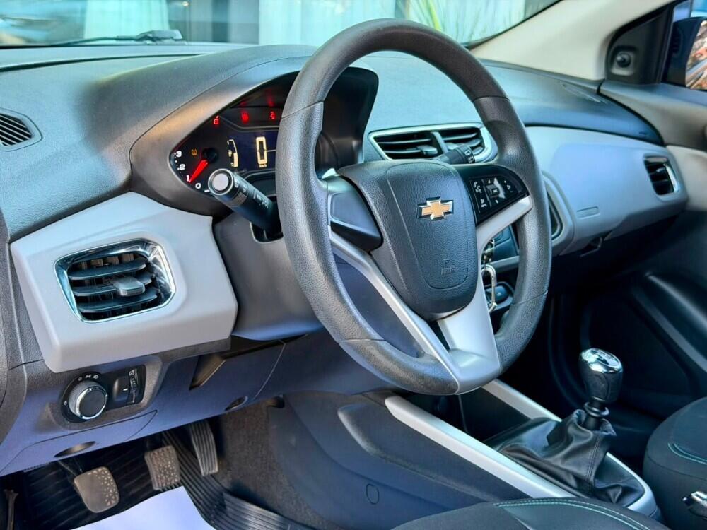 Chevrolet Onix Hatch