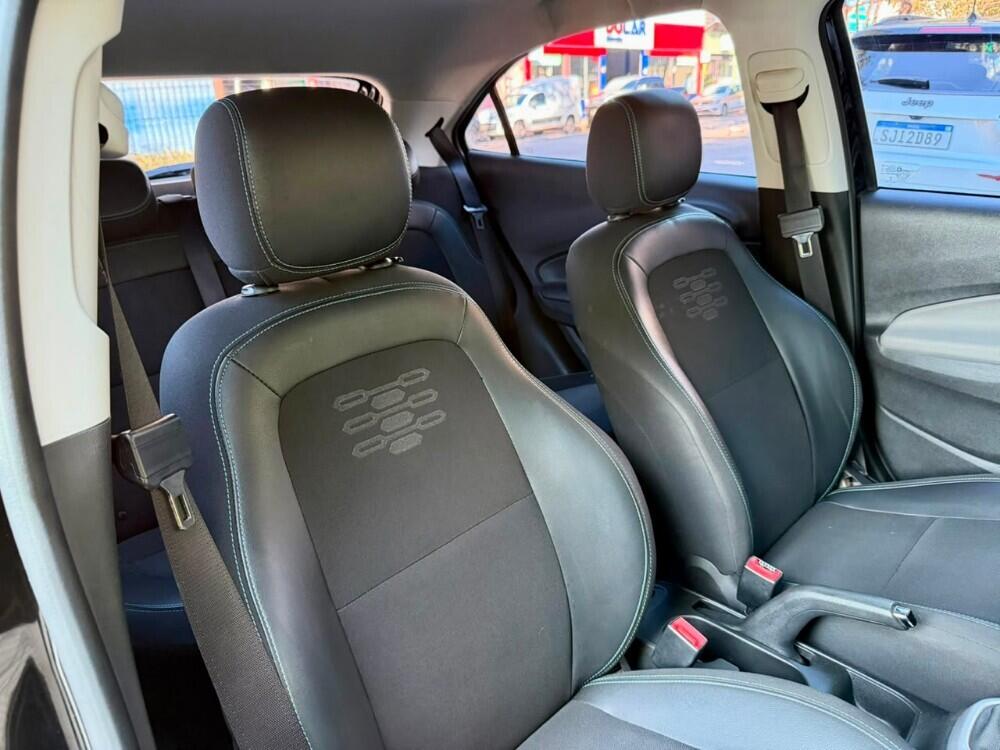 Chevrolet Onix Hatch