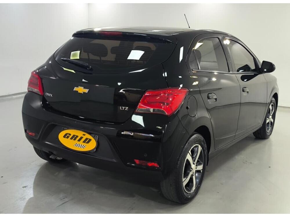 Chevrolet Onix Hatch