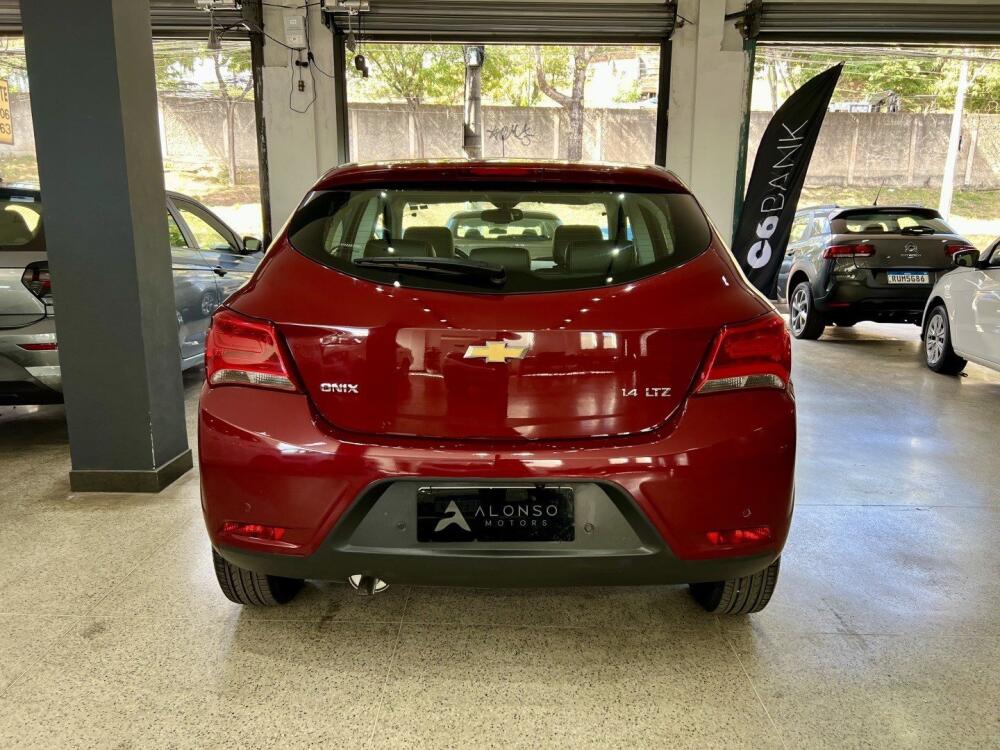 Chevrolet Onix Hatch