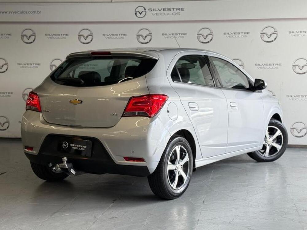 Chevrolet Onix Hatch