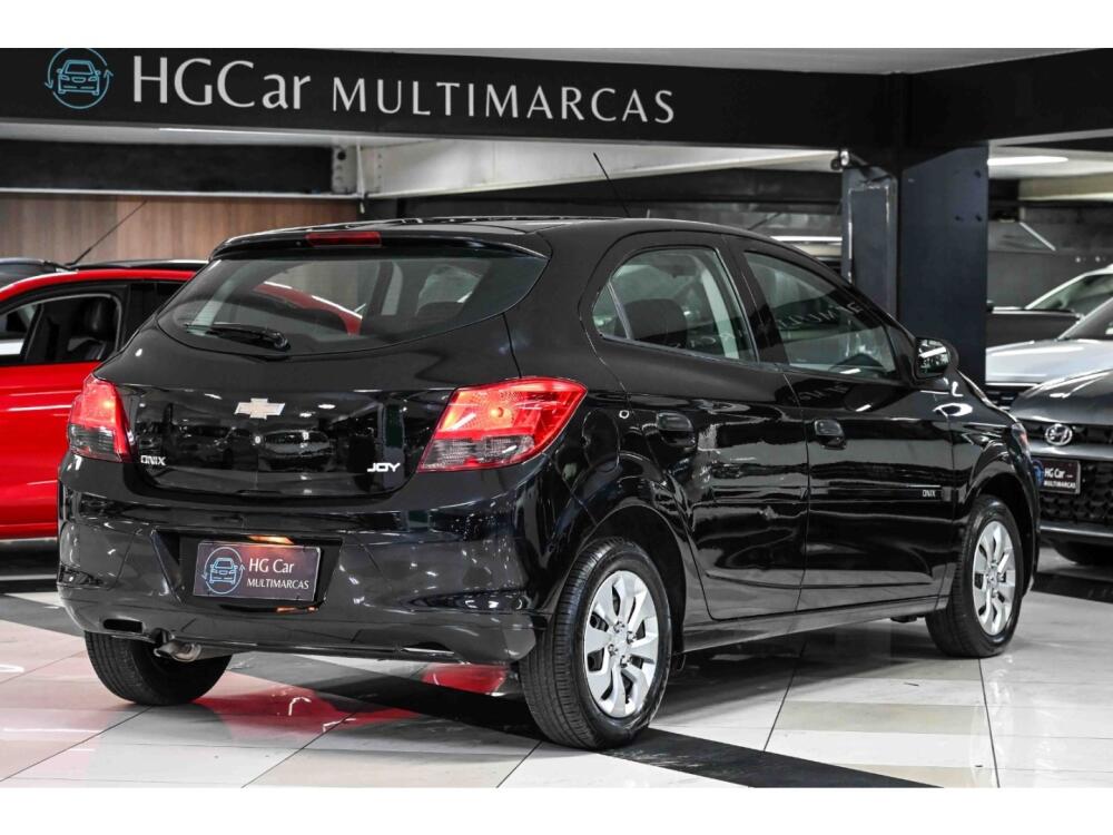 Chevrolet Onix Hatch