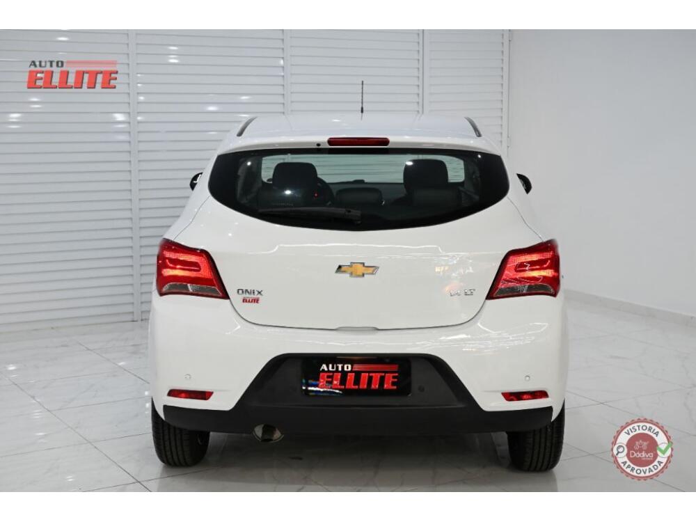 Chevrolet Onix Hatch