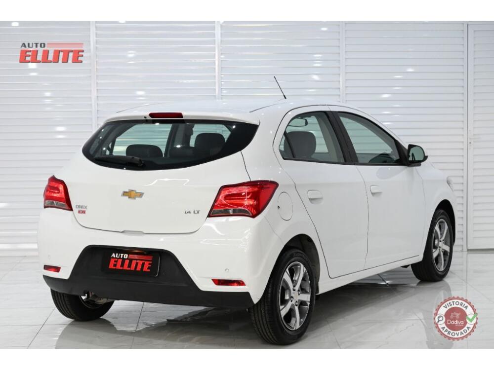 Chevrolet Onix Hatch