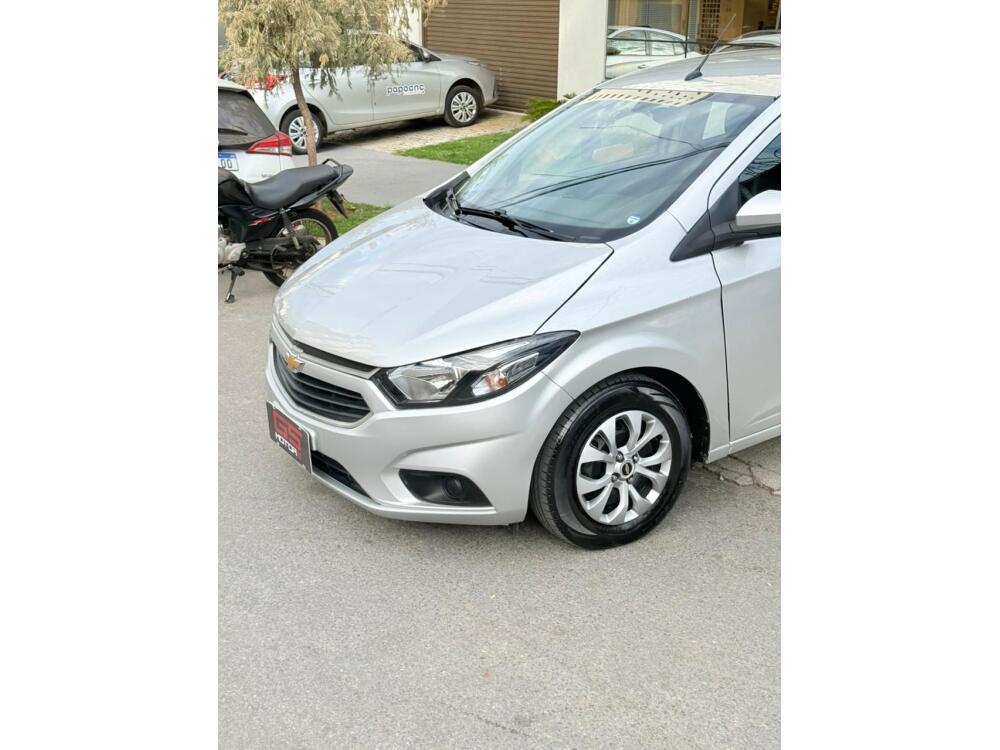 Chevrolet Onix Hatch
