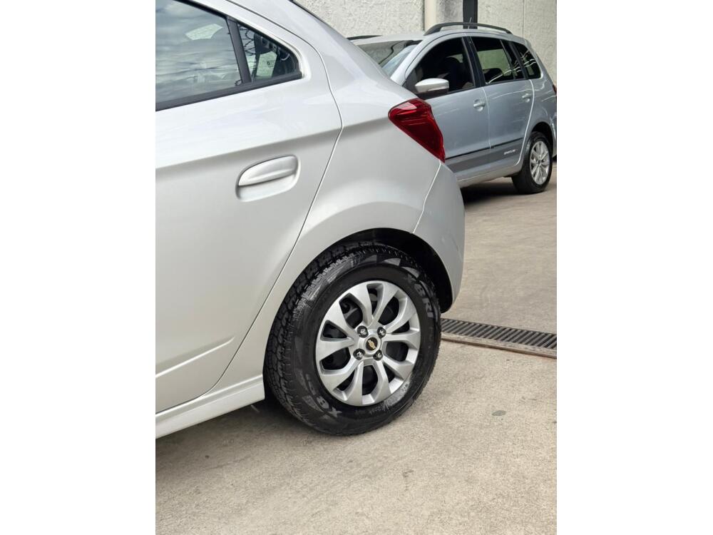 Chevrolet Onix Hatch