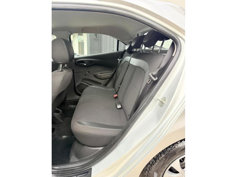 Chevrolet Onix Hatch