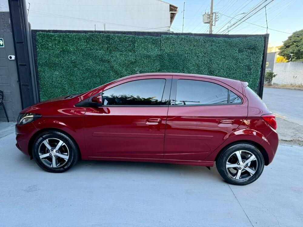 Chevrolet Onix Hatch