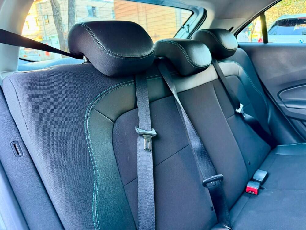 Chevrolet Onix Hatch