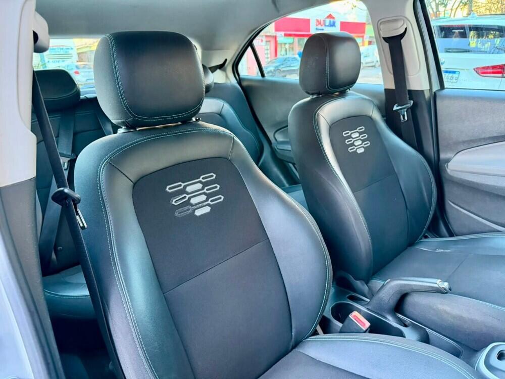 Chevrolet Onix Hatch