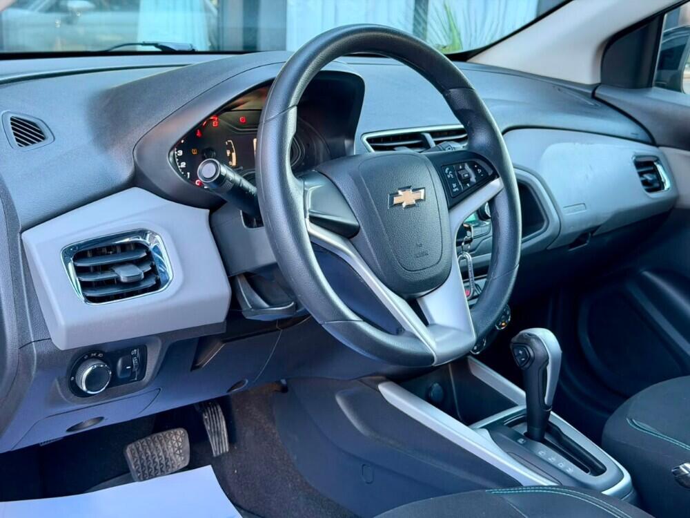 Chevrolet Onix Hatch