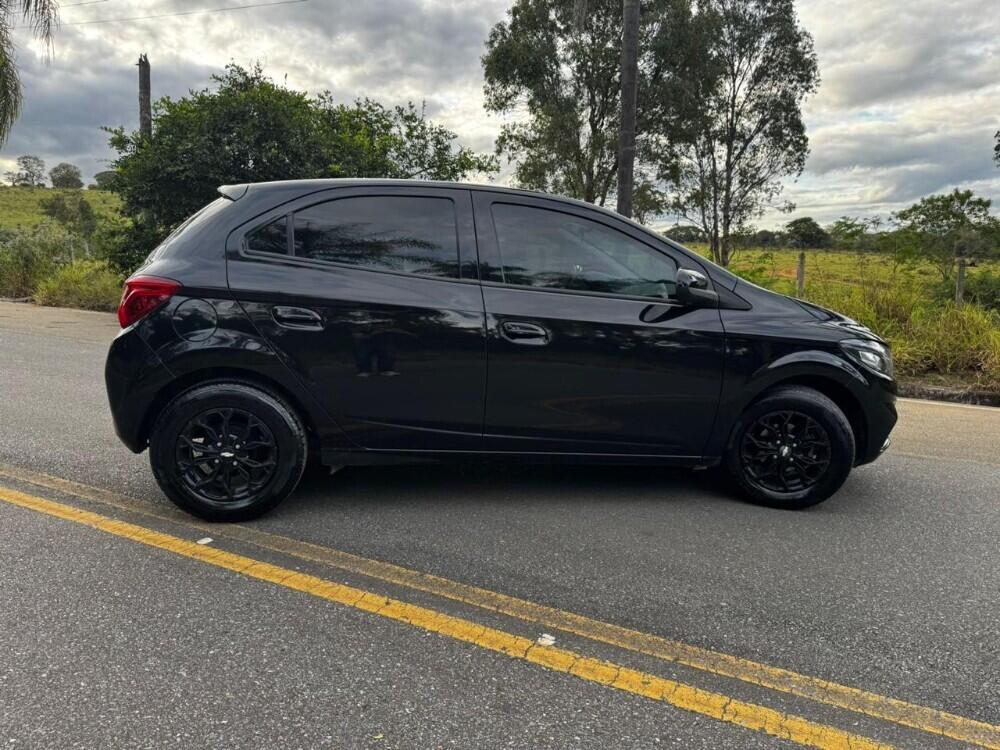 Chevrolet Onix Hatch
